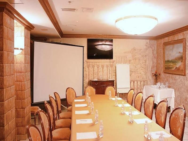 подол плаза Отель